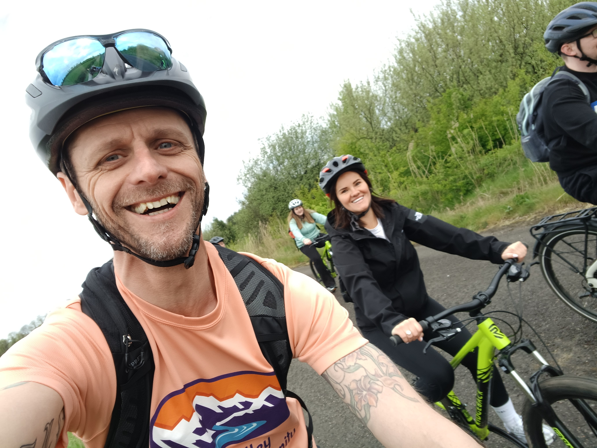 FVRC group out cycling together